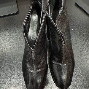 Ara Sleek Black Leather Booties